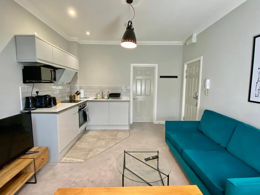 Stylish Modern Apartments Near Parks & Centre カーディフ エクステリア 写真