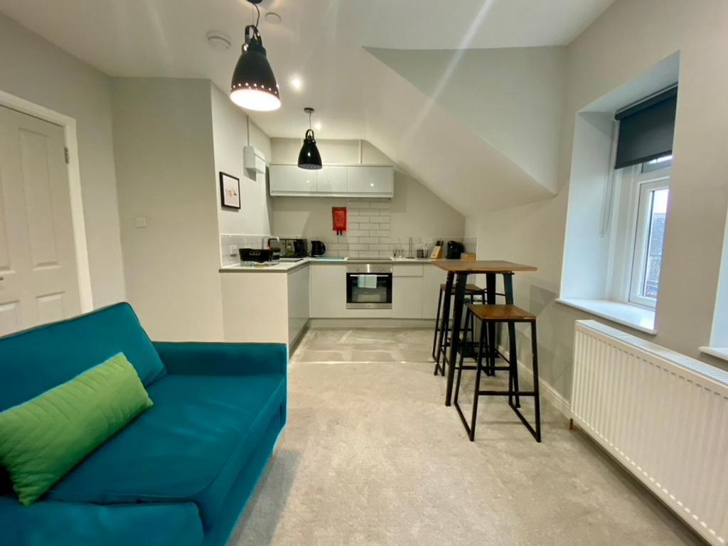 Stylish Modern Apartments Near Parks & Centre カーディフ エクステリア 写真